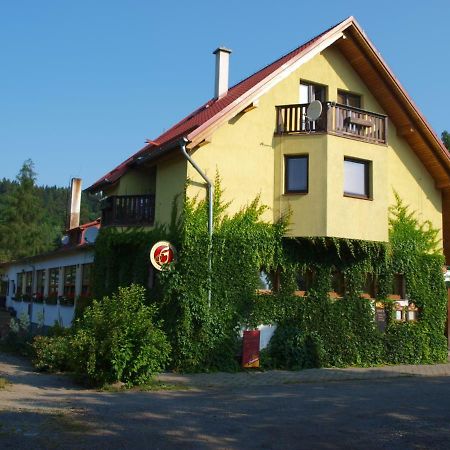 Hotel Kormoran Zlenice Buitenkant foto