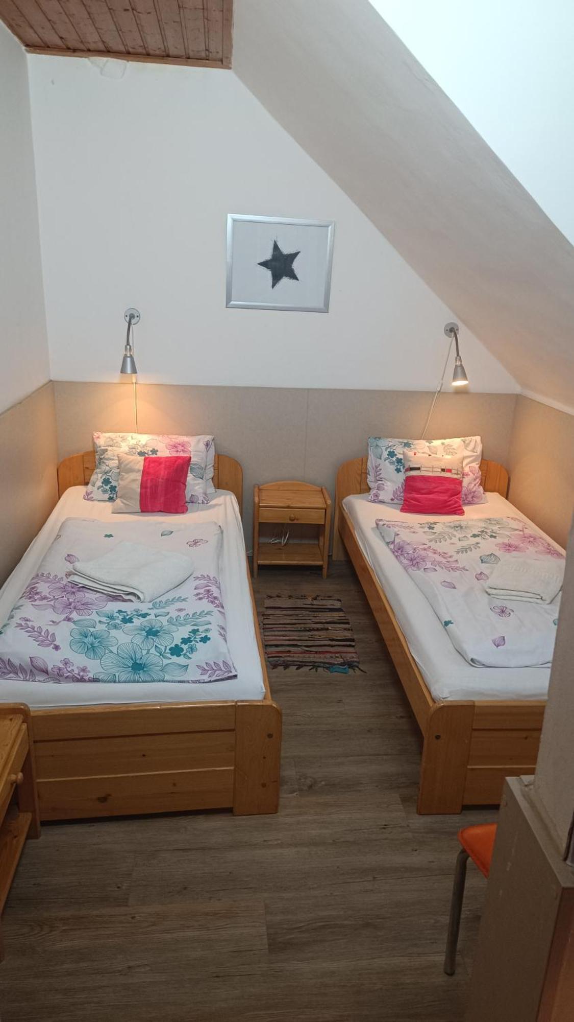 Hotel Kormoran Zlenice Buitenkant foto