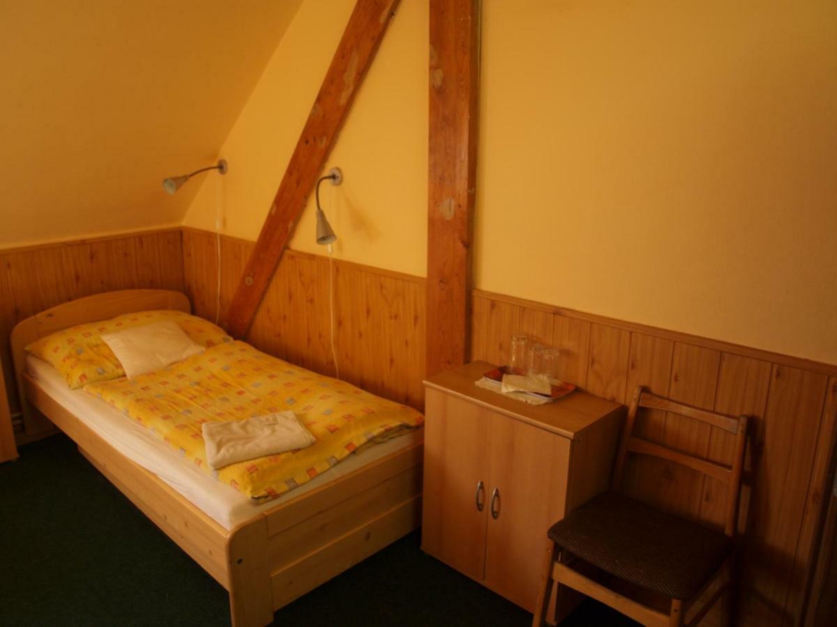 Hotel Kormoran Zlenice Kamer foto