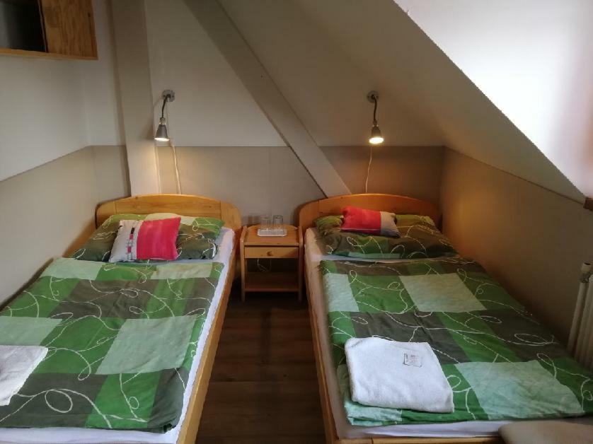 Hotel Kormoran Zlenice Buitenkant foto